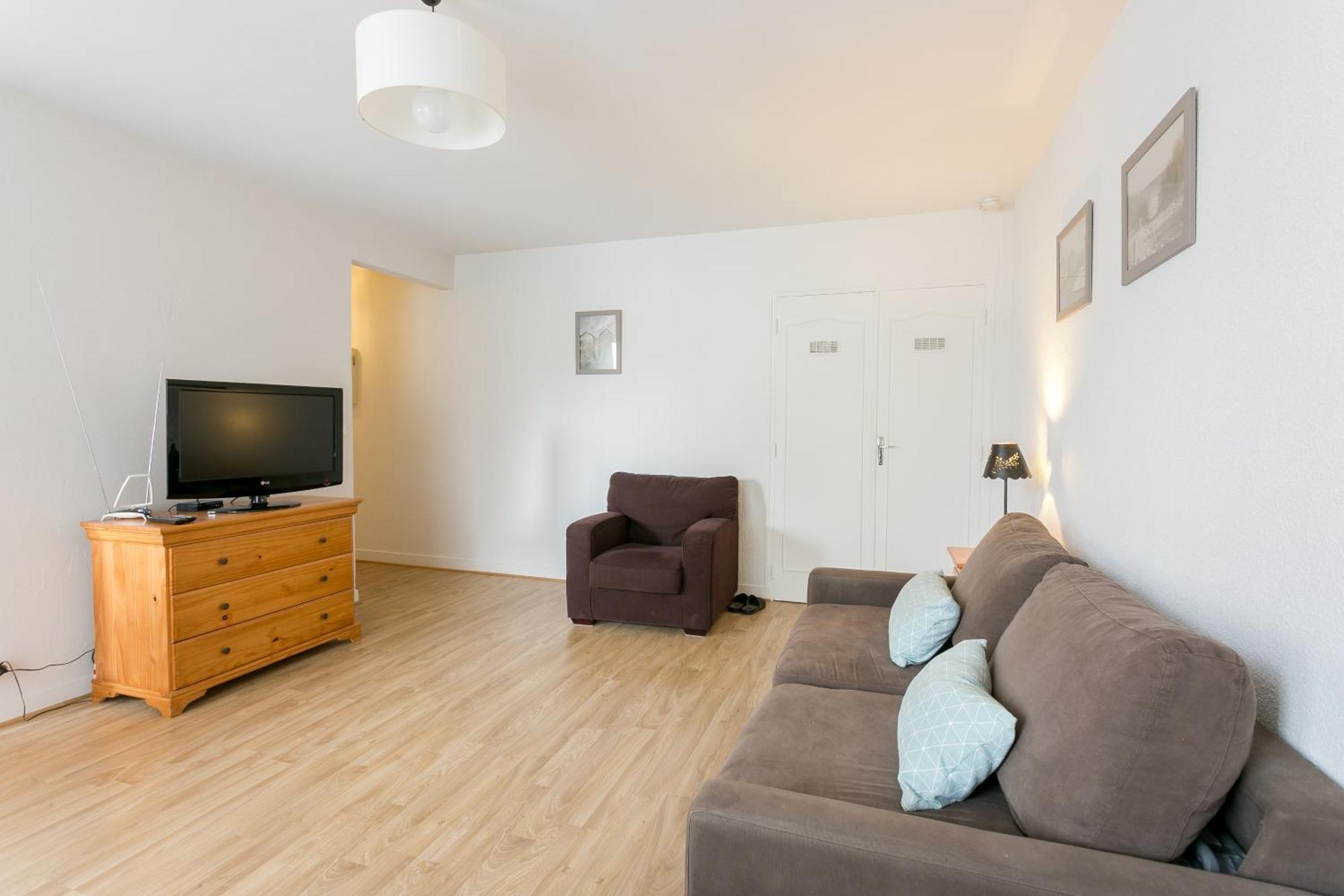 Residence Hotel Les Josephines Rueil-Malmaison Luaran gambar
