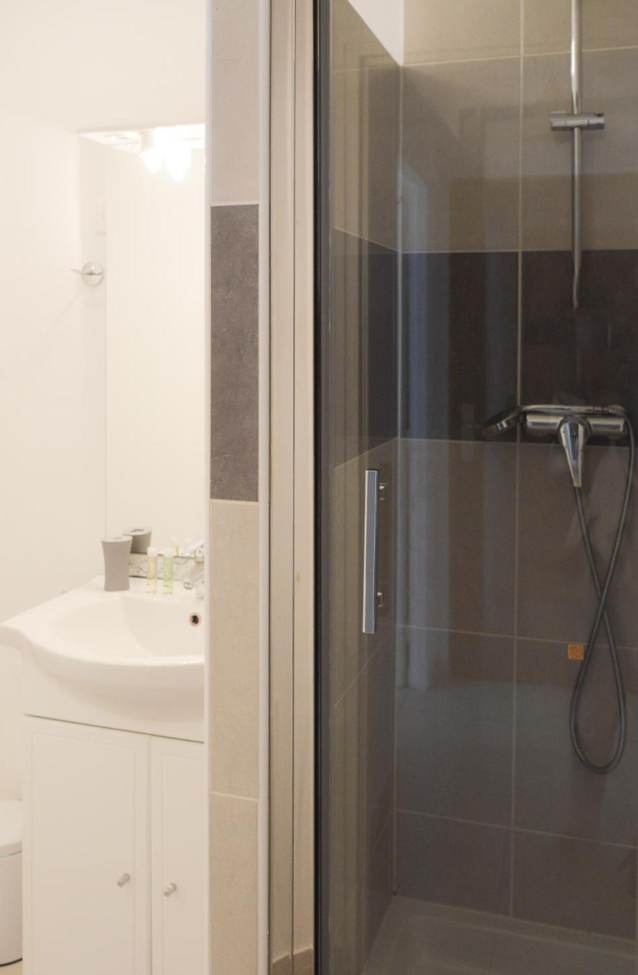 Residence Hotel Les Josephines Rueil-Malmaison Luaran gambar